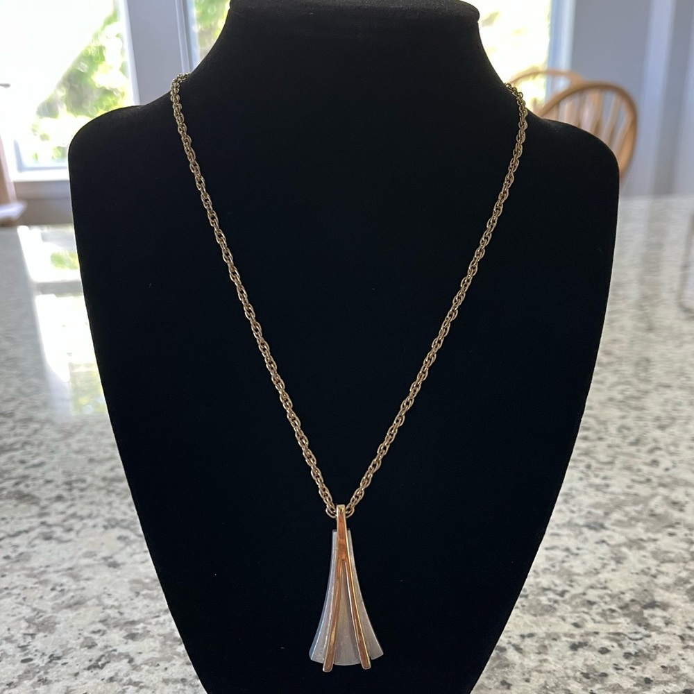Vintage pendant necklace